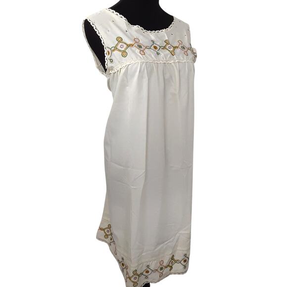 Vintage 1970s Komar Nightgown & House Coat Robe Set Embroidered Peignoir S/M - Picture 3 of 16